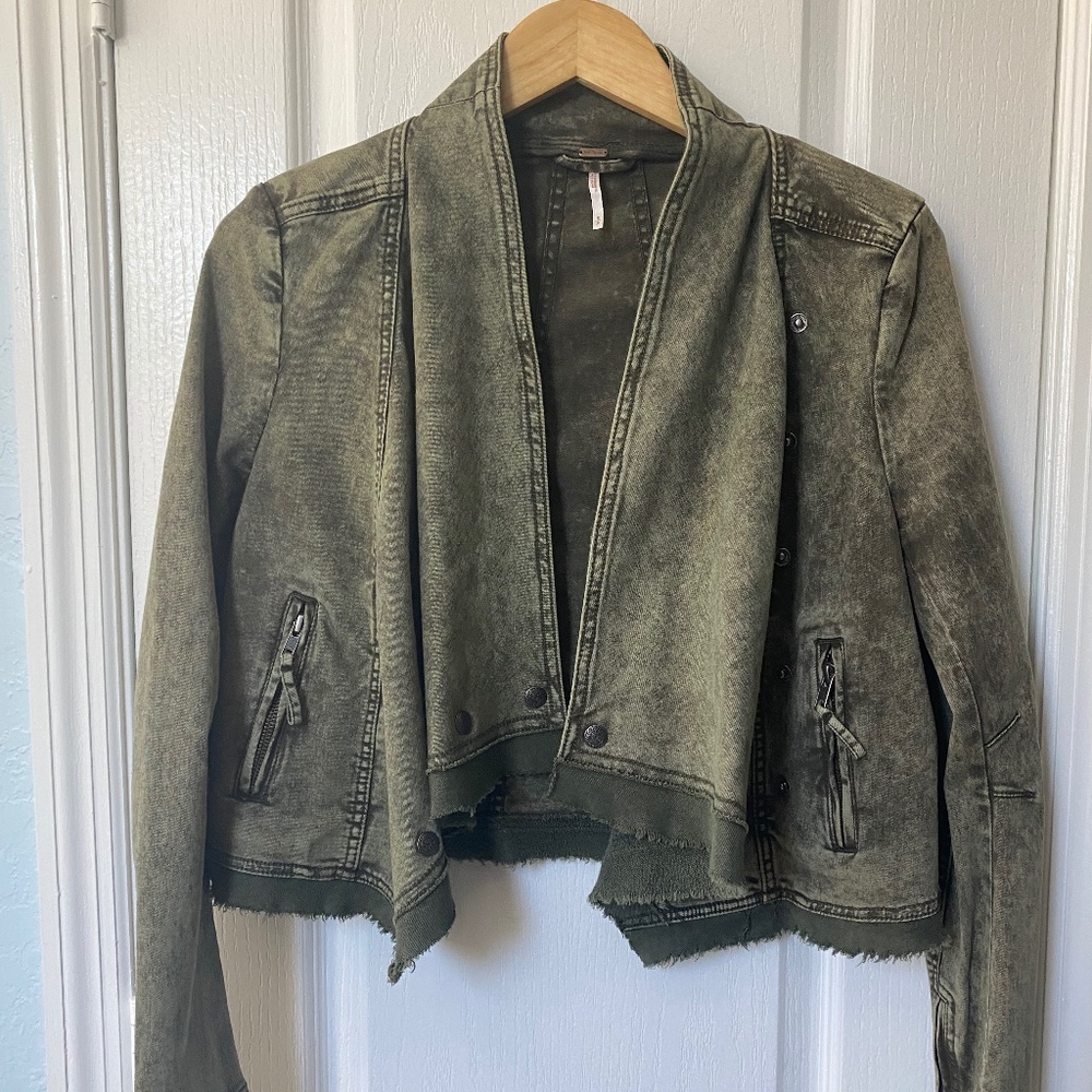 FREE PEOPLE COLLAPSING TWILL SNAP JACKET
